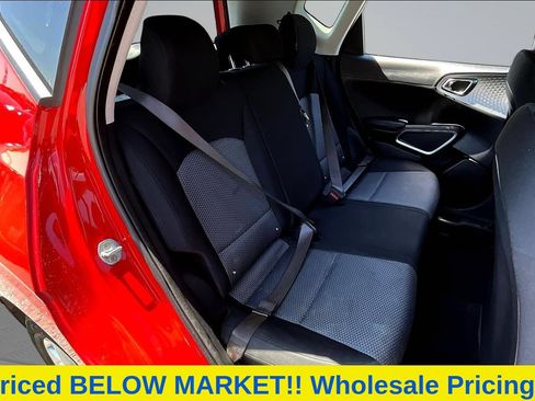 Used 2023 Kia Soul LX w/ LX Technology Package FWD image 26