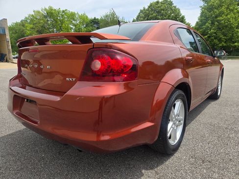 Used 2012 Dodge Avenger SXT w/ Cold Weather Group FWD image 9