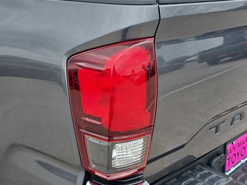 Used 2022 Toyota Tacoma SR5 image 33