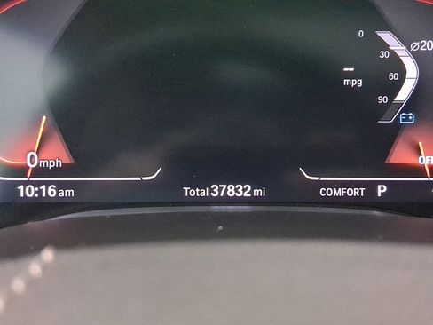 Certified 2022 BMW 750i xDrive w/ Luxury Rear Seating Package image 16