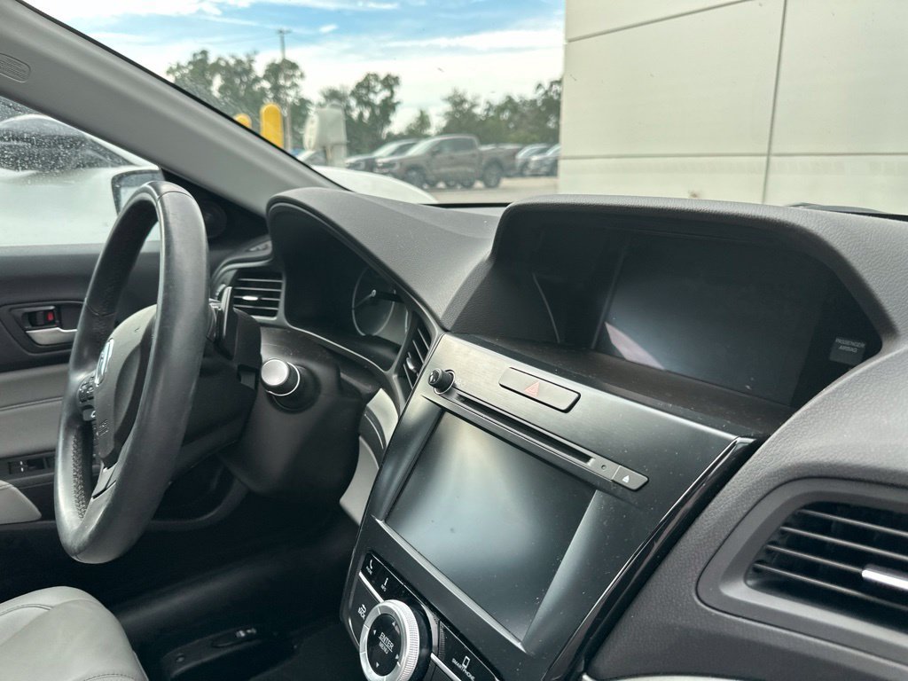 Used 2020 Acura ILX w/ Premium Package FWD image 12