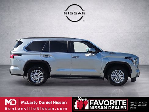 Used 2025 Toyota Sequoia SR5 AWD/4WD image 6