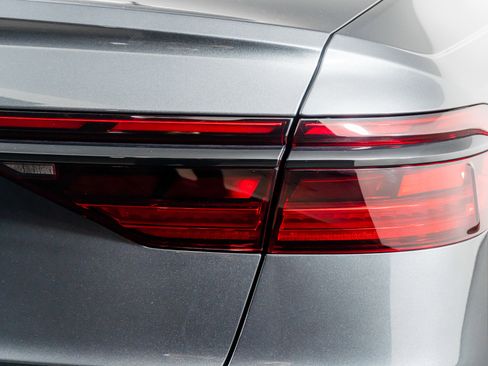 Used 2022 Audi S8 4.0T w/ S8 Executive Package image 13