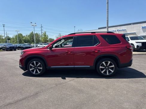 Used 2025 Honda Pilot Touring image 15