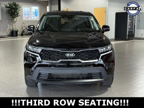 Used 2021 Kia Sorento LX image 3
