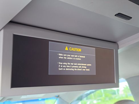 Used 2017 Toyota Sienna XLE Premium FWD image 10