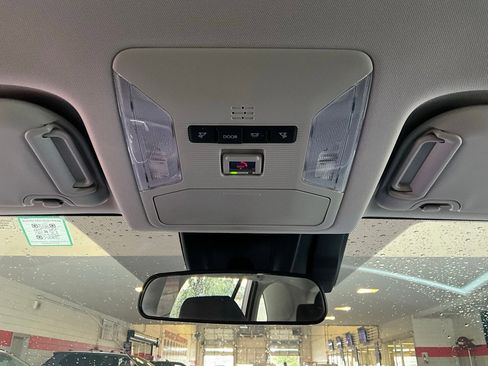 Used 2025 Toyota RAV4 XLE image 16