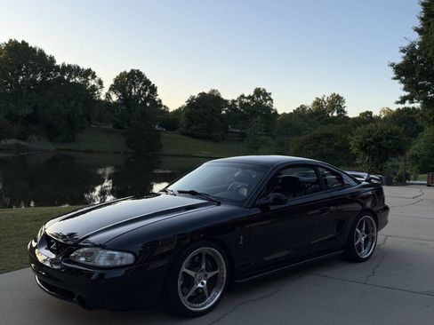Used 1994 Ford Mustang Cobra RWD image 17
