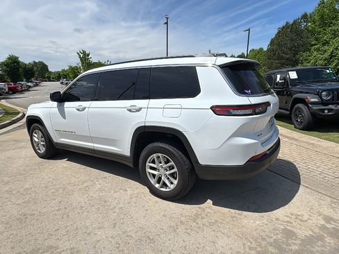Used 2025 Jeep Grand Cherokee L Laredo AWD/4WD image 9