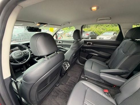 Used 2023 Kia Sorento EX AWD/4WD image 27