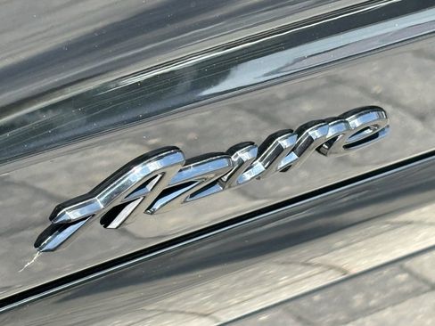 Used 2024 Bentley Bentayga image 65