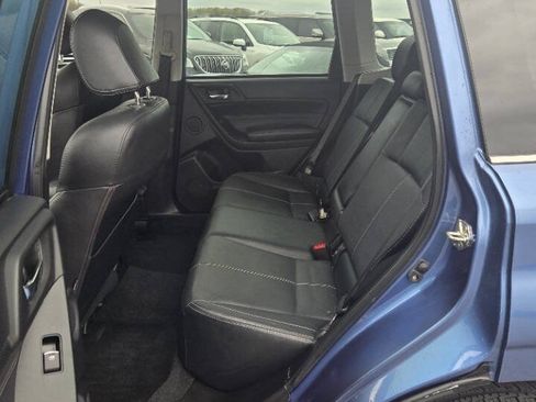 Used 2018 Subaru Forester 2.5i Touring AWD/4WD image 11