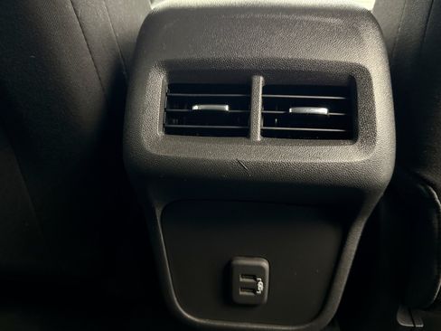 Used 2022 GMC Terrain SLE w/ Driver Convenience Package AWD/4WD image 19