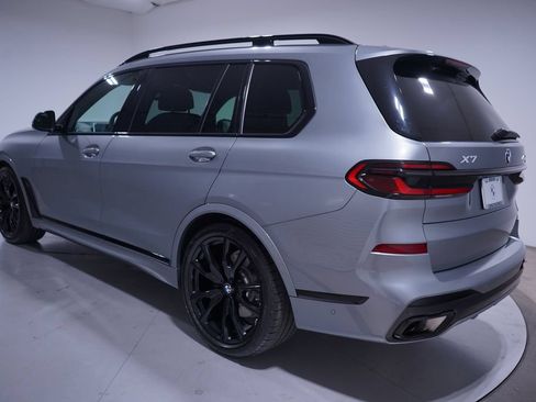 Used 2026 BMW X7 xDrive40i w/ M Sport Package AWD/4WD image 3
