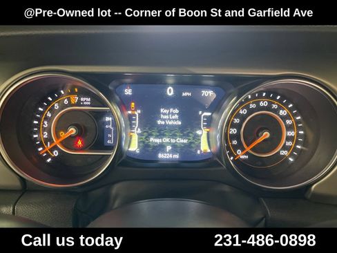 Used 2022 Jeep Gladiator Sport AWD/4WD image 21
