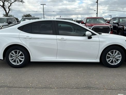 New 2026 Toyota Camry LE image 10
