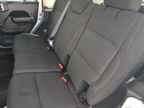 Used 2023 Jeep Wrangler Unlimited Sport AWD/4WD image 21