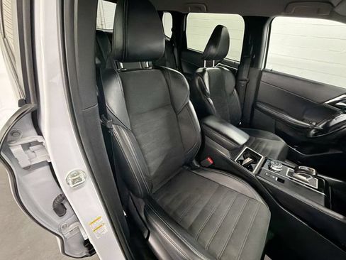 Used 2024 Mitsubishi Outlander SE AWD/4WD image 26