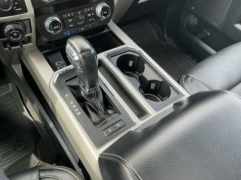 Used 2019 Ford F150 Lariat w/ Equipment Group 502A Luxury AWD/4WD image 18