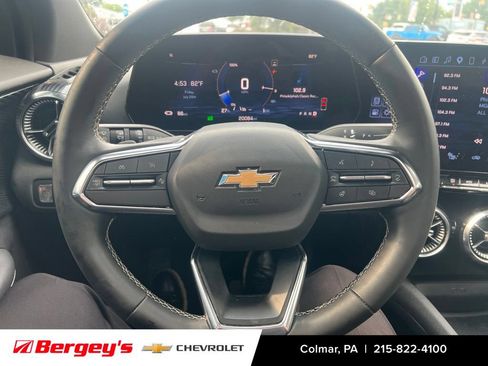 Used 2024 Chevrolet Blazer EV LT AWD/4WD image 12