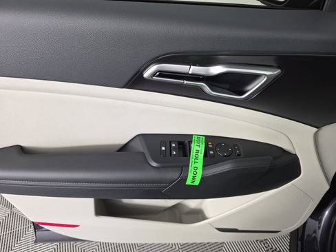 New 2026 Kia Sportage EX w/ EX Panorama Roof Package image 18