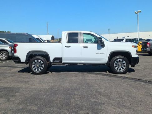 New 2026 Chevrolet Silverado 2500 Custom w/ Custom Convenience Package RWD image 9