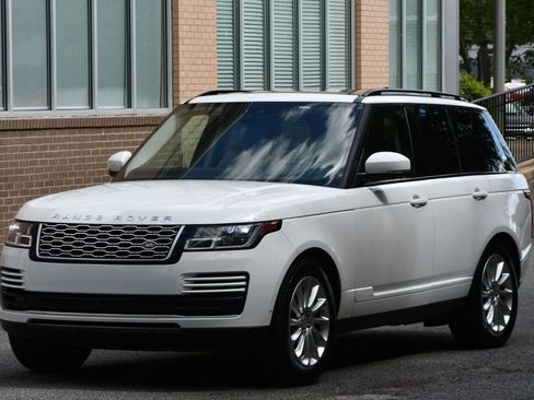 Used 2018 Land Rover Range Rover HSE image 3