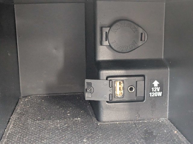 Used 2012 Toyota Camry SE FWD image 19