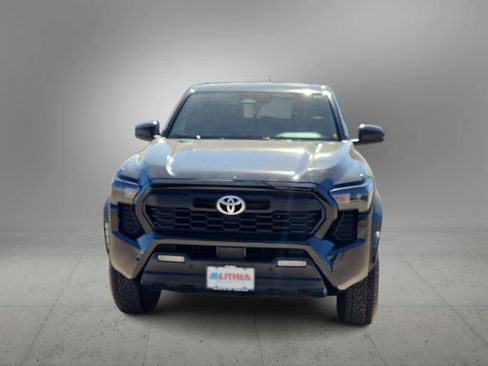 Used 2024 Toyota Tacoma TRD Off-Road image 3