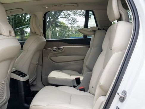 Used 2025 Volvo XC90 T8 Plus w/ Protection Package Premier AWD/4WD image 43