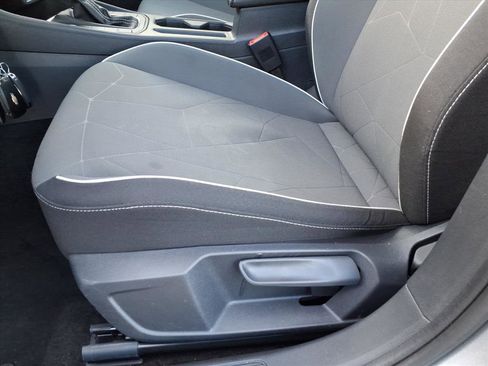 Used 2025 Volkswagen Jetta Sport image 16