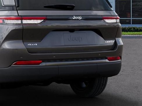 New 2026 Jeep Grand Cherokee Limited w/ Limited Altitude Package image 13