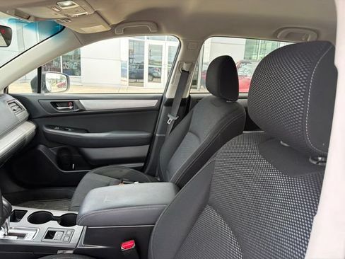 Used 2018 Subaru Outback 2.5i Premium w/ Popular Package #1 AWD/4WD image 11