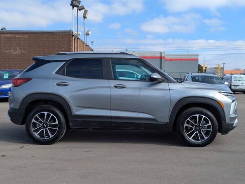 Used 2026 Chevrolet TrailBlazer LT w/ Convenience Package AWD/4WD image 3