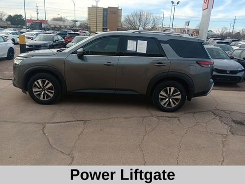 Used 2023 Nissan Pathfinder SL image 8