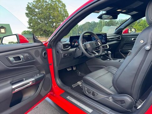 Used 2025 Ford Mustang GT Premium RWD image 13
