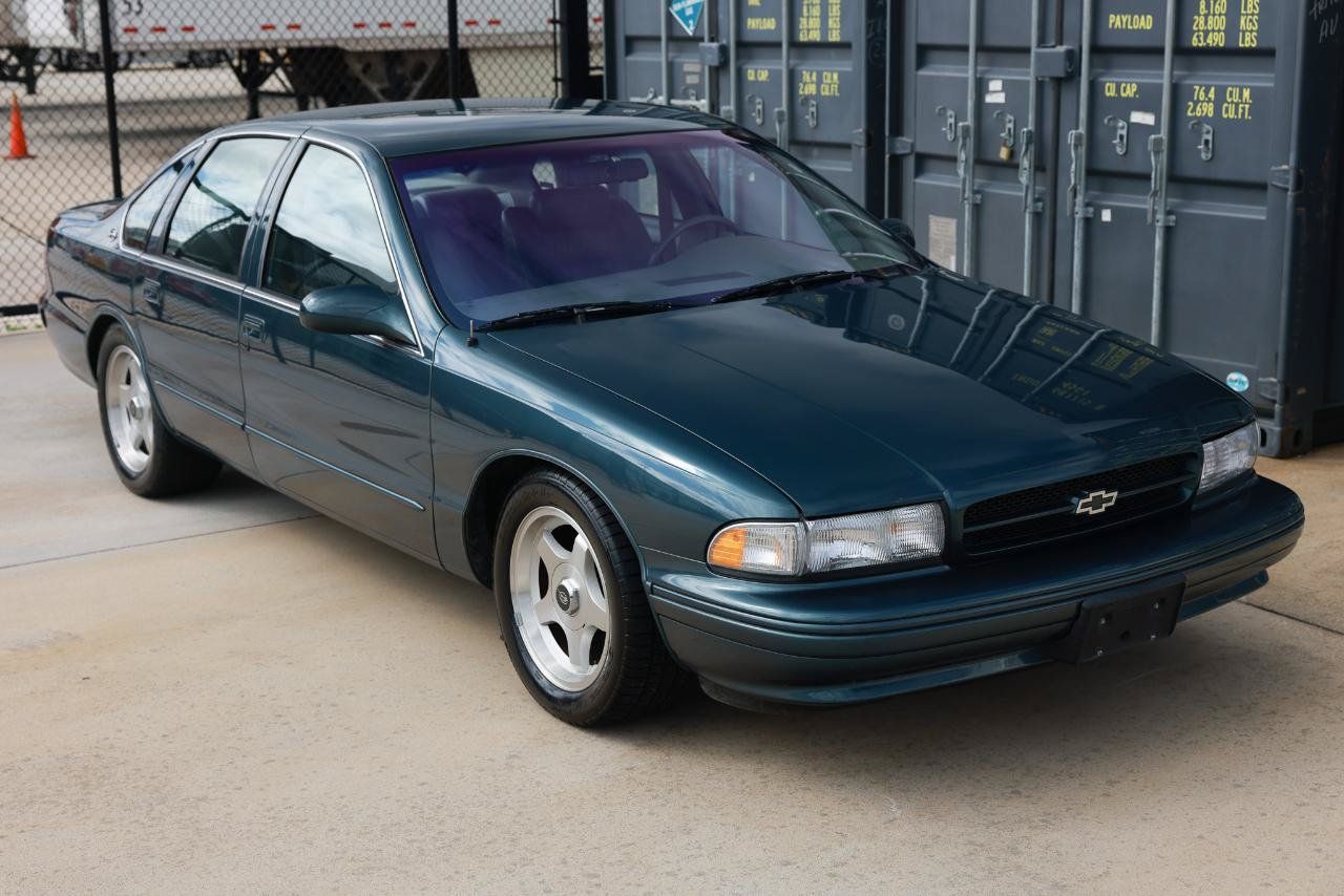 Used 1996 Chevrolet Caprice SS RWD image 15