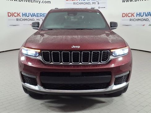 Used 2024 Jeep Grand Cherokee L Limited image 2