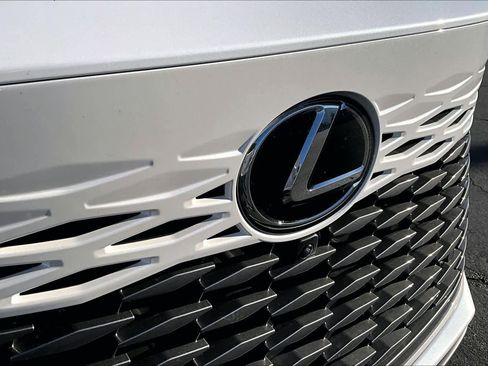 Used 2024 Lexus RX 450h Luxury image 29