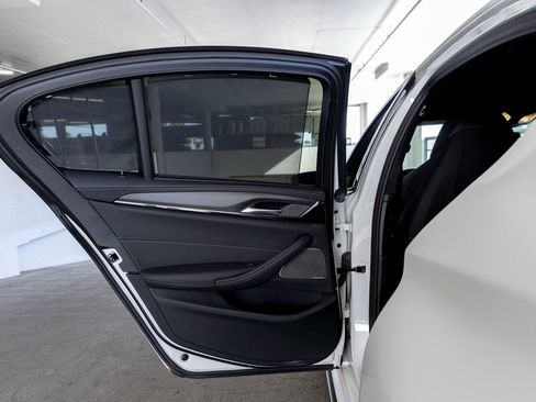 Certified 2022 BMW M5 w/ Competition Package image 28