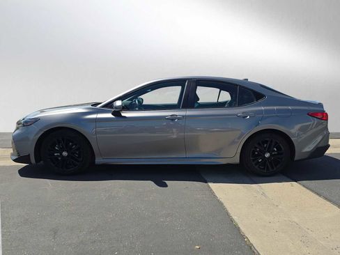 Certified 2025 Toyota Camry SE FWD image 6