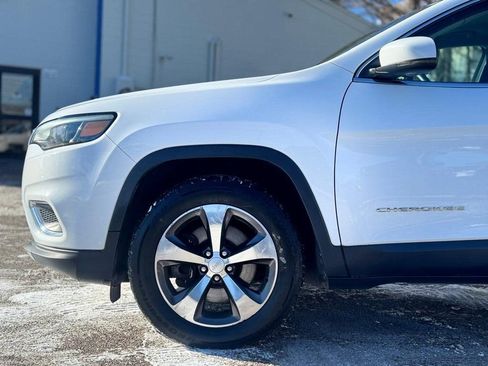 Used 2019 Jeep Cherokee Limited image 10