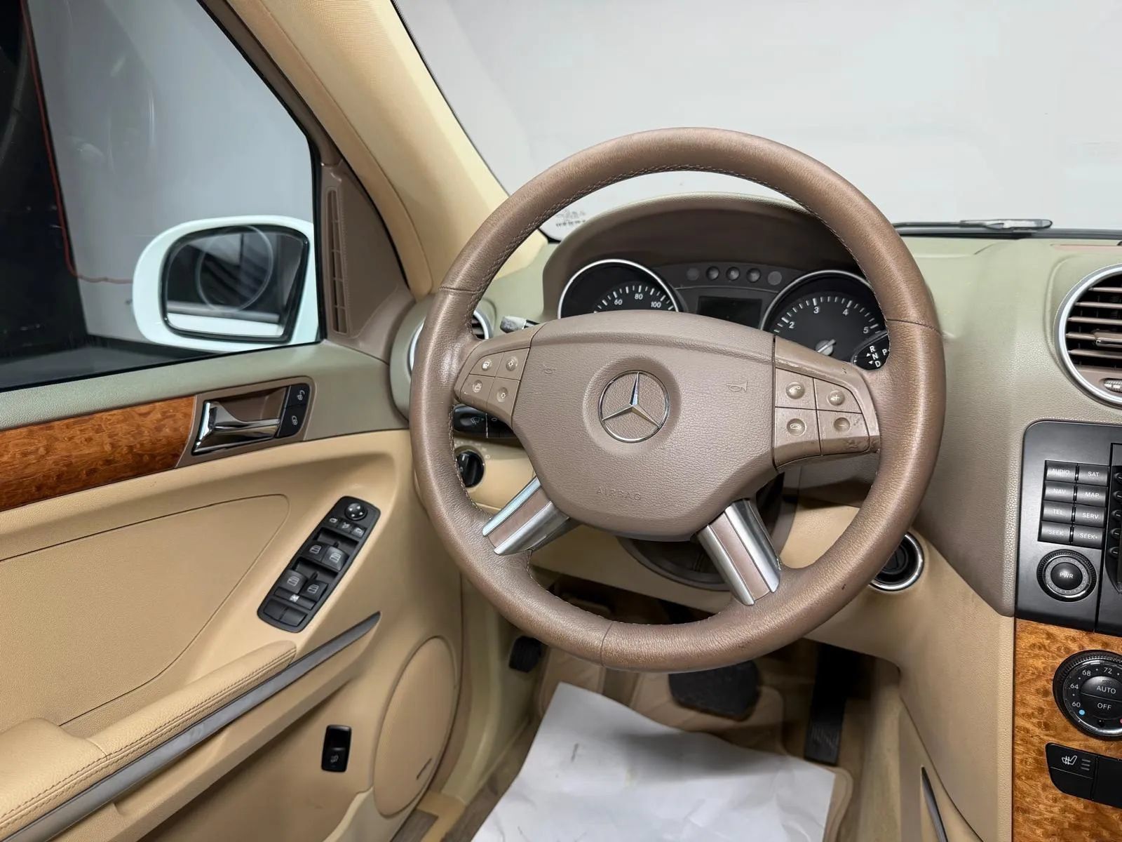 Used 2007 Mercedes-Benz ML 350 4MATIC w/ P2 Pkg image 22