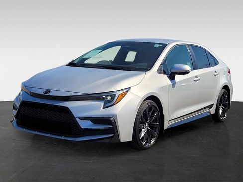 Used 2024 Toyota Corolla SE FWD image 8