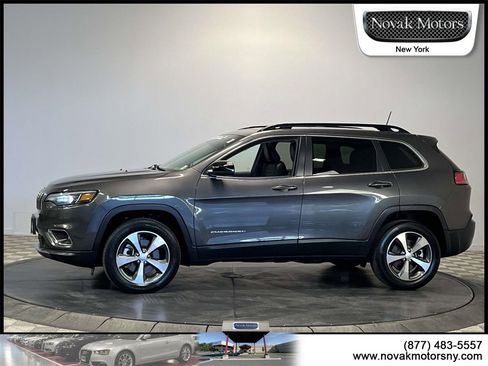 Used 2022 Jeep Cherokee Limited image 5