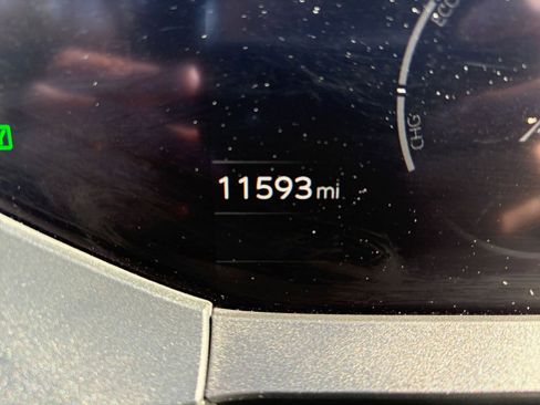 Used 2025 Toyota Prius LE image 38