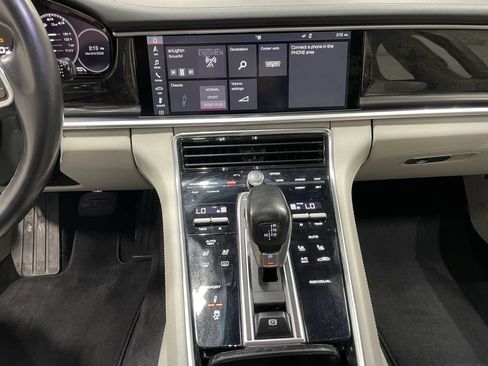 Used 2018 Porsche Panamera 4 w/ Premium Package AWD/4WD image 12