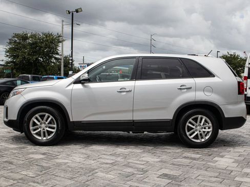 Used 2014 Kia Sorento LX FWD image 4