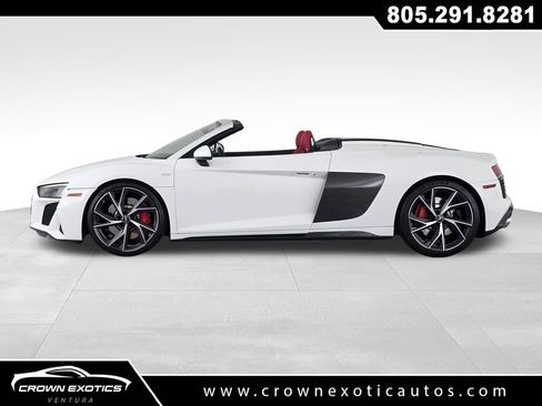 Used 2022 Audi R8 V10 w/ Carbon Exterior Package RWD image 4