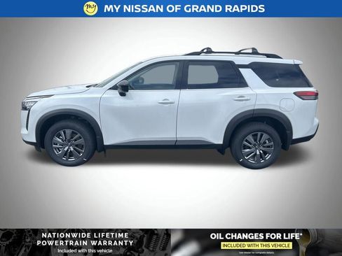 New 2026 Nissan Pathfinder SV image 2